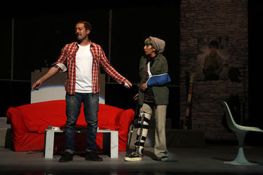 نمایش " زمان از حرکت می ایستد "در تالار محراب