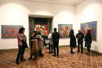 ببینید: غارنشینی مدرن در گالری آرت سنتر