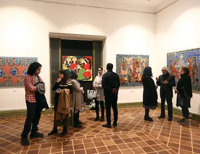 ببینید: غارنشینی مدرن در گالری آرت سنتر