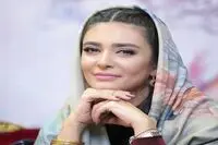 تیپ خاص لیندا کیانی با پالتو شتری / عکس