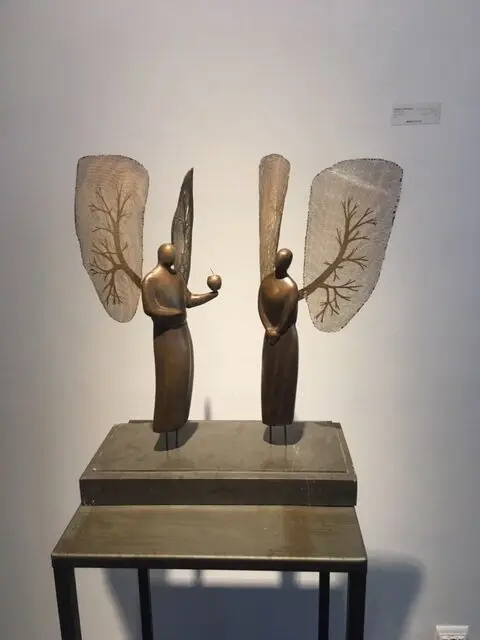 نمایشگاه آثار فرزانه وزیری‌تبار با عنوان «فرم فرزانه را دنبال می ­‌کند» در گالری شیرین