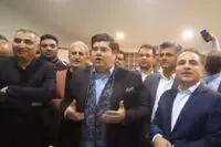 ببینید: آواز خواندن سالار عقیلی در رختکن تیم نساجی مازندران