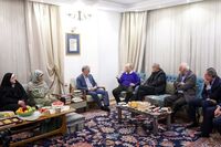 ویدئو: مسعود پزشکیان به خانه علی نصیریان رفت 
