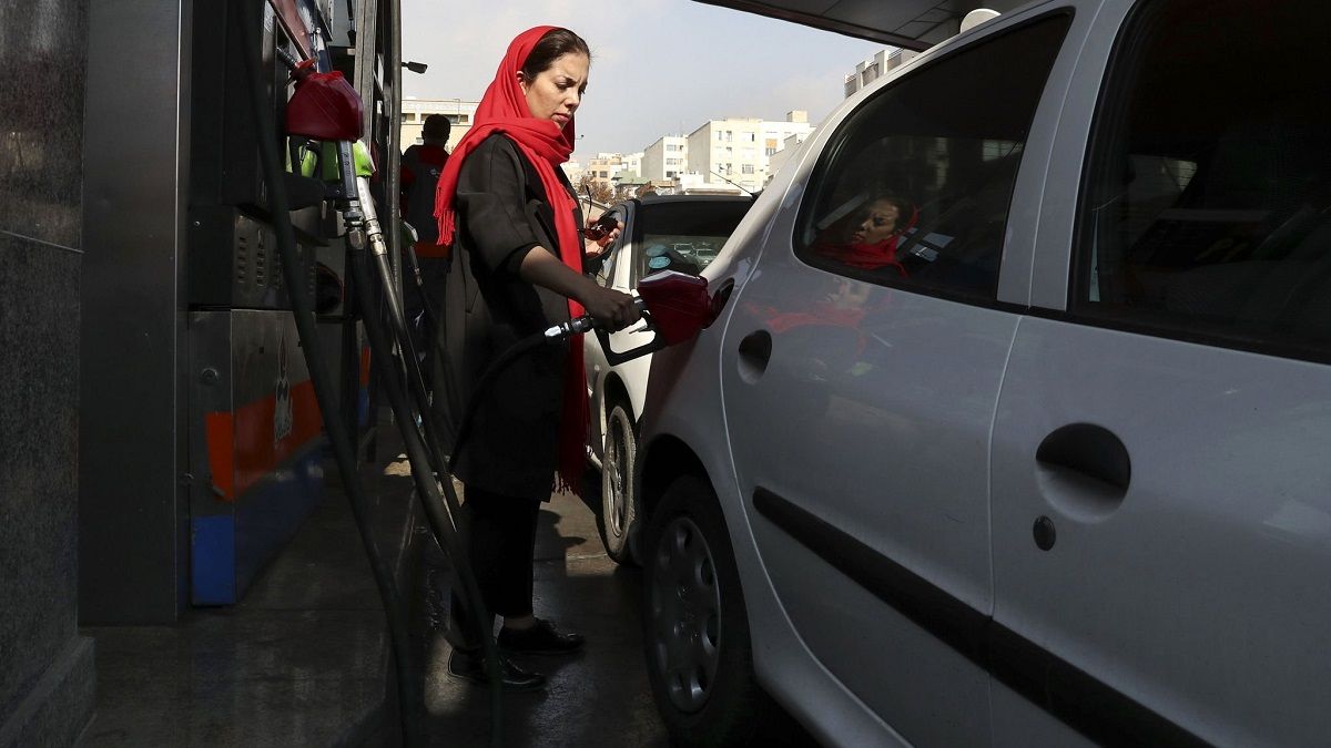 افزایش قیمت بنزین به خاطر گرانی بنزین در ترکیه؟! | خبر مهم معاون رئیسی درباره قیمت بنزین