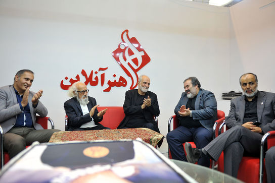 جشن تولد ۷۷ سالگی آیدین آغداشلو در نمایشگاه مطبوعات