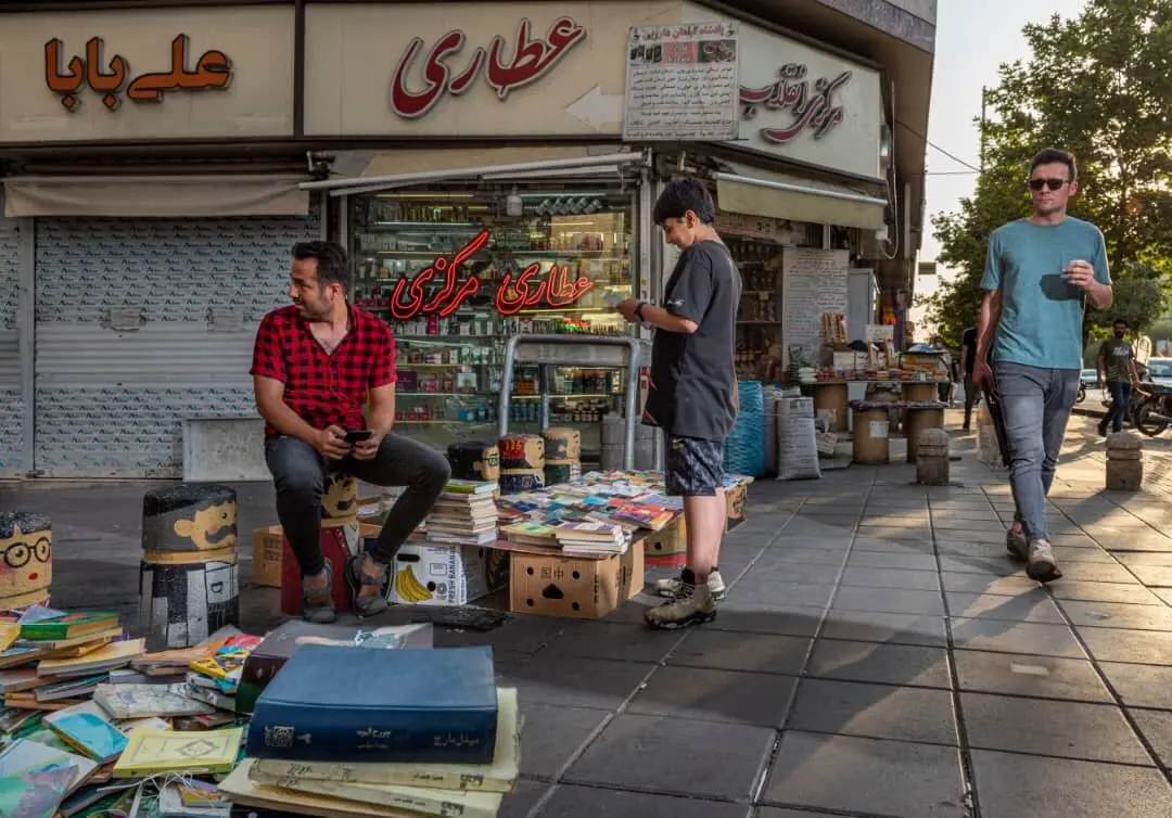 کتاب فروشی های خیابان انقلاب