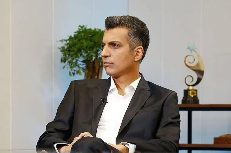 صدای عادل فردوسی‌پور ممنوع شد