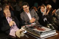 ببینید: رفقای خوب در جشن تولد 88 سالگی 