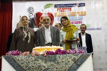 تجلیل از هنرمندان پیشکسوت متولد مردادماه