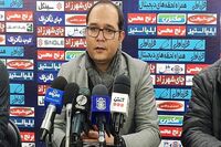 محمد ربیعی سرمربی تراکتور به این شرط در سمتش باقی می‌ماند
