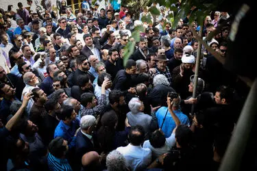 تشییع پیکر ناصر ملک مطیعی در خانه سینما