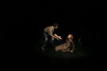 نمایش "فاندو و لیز" در تماشاخانه مهرگان