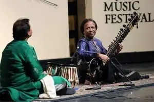 Fajr concertgoers thrilled by Parvez Khan’s raga improvisations