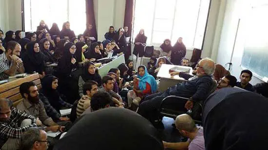 ببینید: لحظات دیدنی از کلاس‌های پرشور استاد شفیعی کدکنی