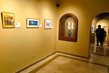 مراسم اهدای لوح به شرکت کنندگان نمایشگاه آینه دار دوران