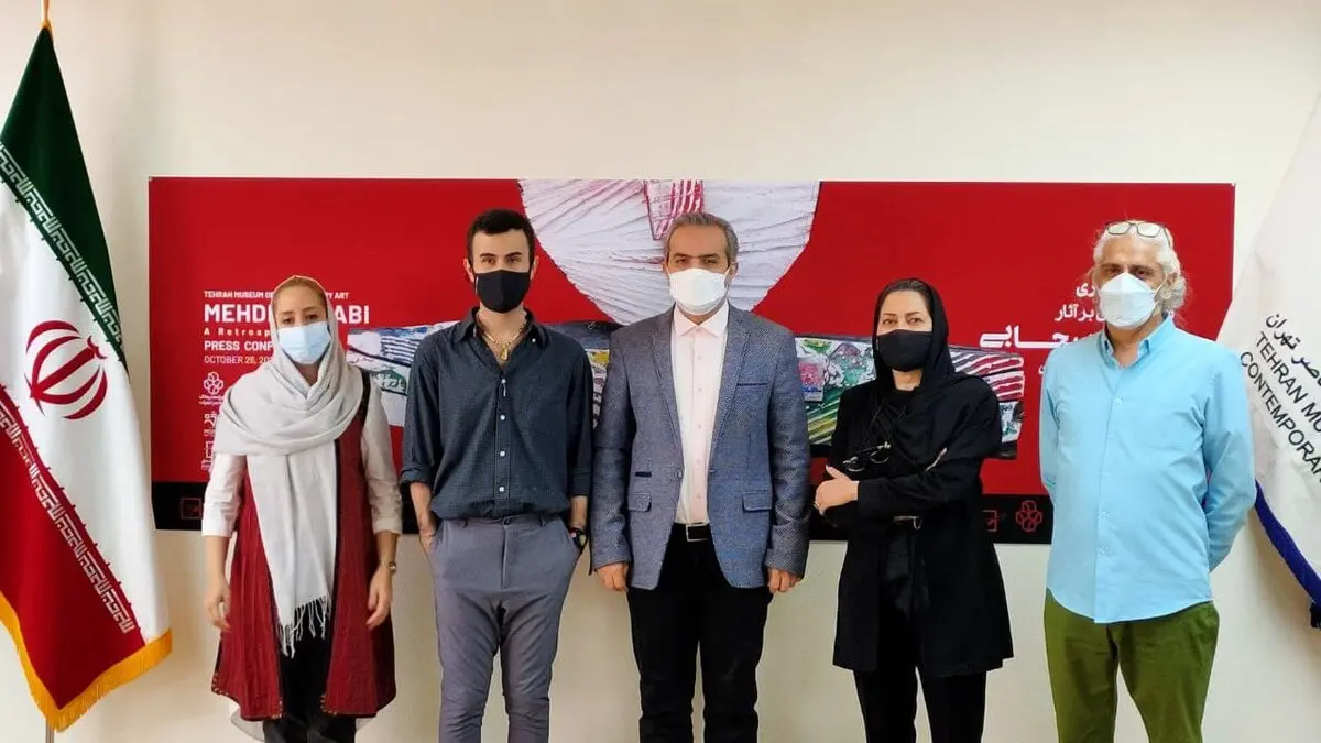 ویدئو: گالری مژده مهدی سحابی را به موزه هنرهای معاصر تهران می برد
