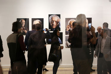 نمایشگاه عکس‌های مجید جوانی با عنوان «چهره‌های نمایش ایران»