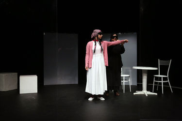 اجرای نمایش "تصادف قطار 5:25" در پلاتو تئاتر شهر