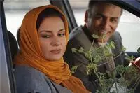 رمزگشایی از دست زنانه‌ای که ملافه را چنگ می‌زد