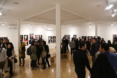 نمایشگاه عکس‌های مجید جوانی با عنوان «چهره‌های نمایش ایران»