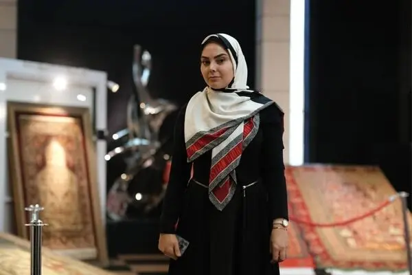 Zahra Mahmoudvand Criticizes the Low Prices of Middle Eastern Female Artists' Works