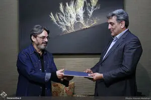 Composer Hossein Alizadeh donates “Neynava” score to Music Museum of Iran