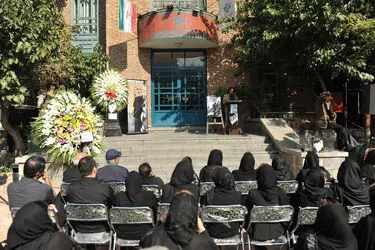 تشییع پیکر رضا امیر یاراحمدی در خانه هنرمندان
