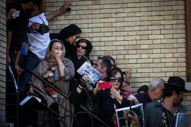 تشییع پیکر ناصر ملک مطیعی در خانه سینما
