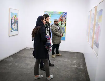 ببینید: نگاه هنرمندان  به عدم حضور رنگ در میان سایر مسائل