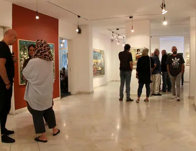 ببینید: نقاشی‌های متفاوتی از زنان قاجاری