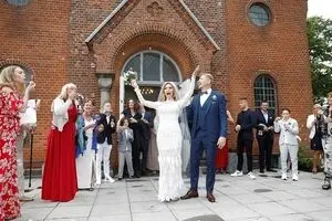 ازدواج آقای دروازه‌بان با مدل معروف/عکس