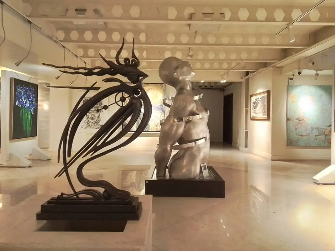 Raha Gallery Collection 
