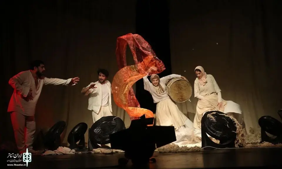 ۵۰ دقیقه دیالوگ خارجی بدون ترجمه و بالا نویس در تئاتر فجر/ اما یک شاهکار بازیگری از ارمنستان