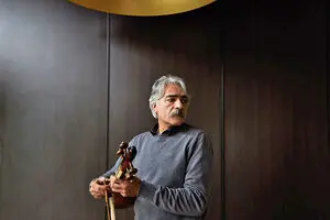 اقدام جالب کیهان کلهر پس از ۸۸ روز قطعی اینترنت/ عکس