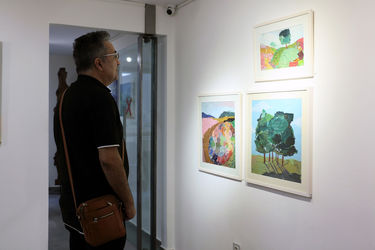 نمایش آثار الهام عظیمی، سحر شادمان و رضوان یارائی در گالری مژده