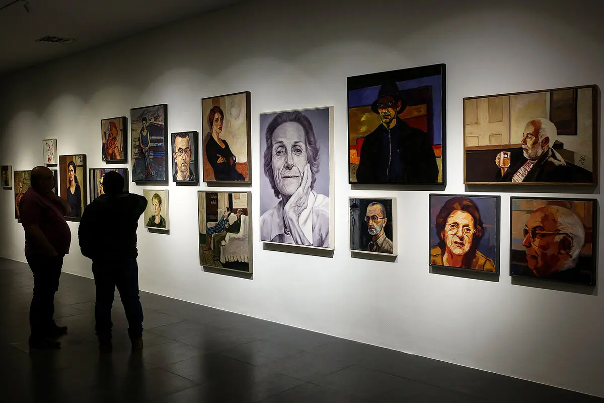 Farid Jahangir Painting Exhibit in Iranshahr Gallery