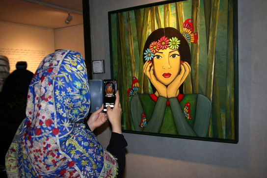 نمایشگاه نقاشی تهمینه میلانی در گالری ایوان