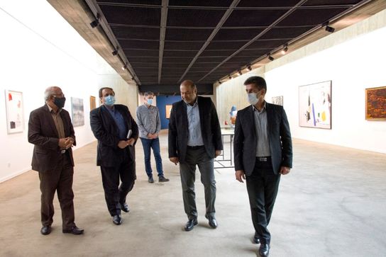 عباد رضا اسلامی در نمایشگاه پنج گنج موزه هنرهای معاصر تهران