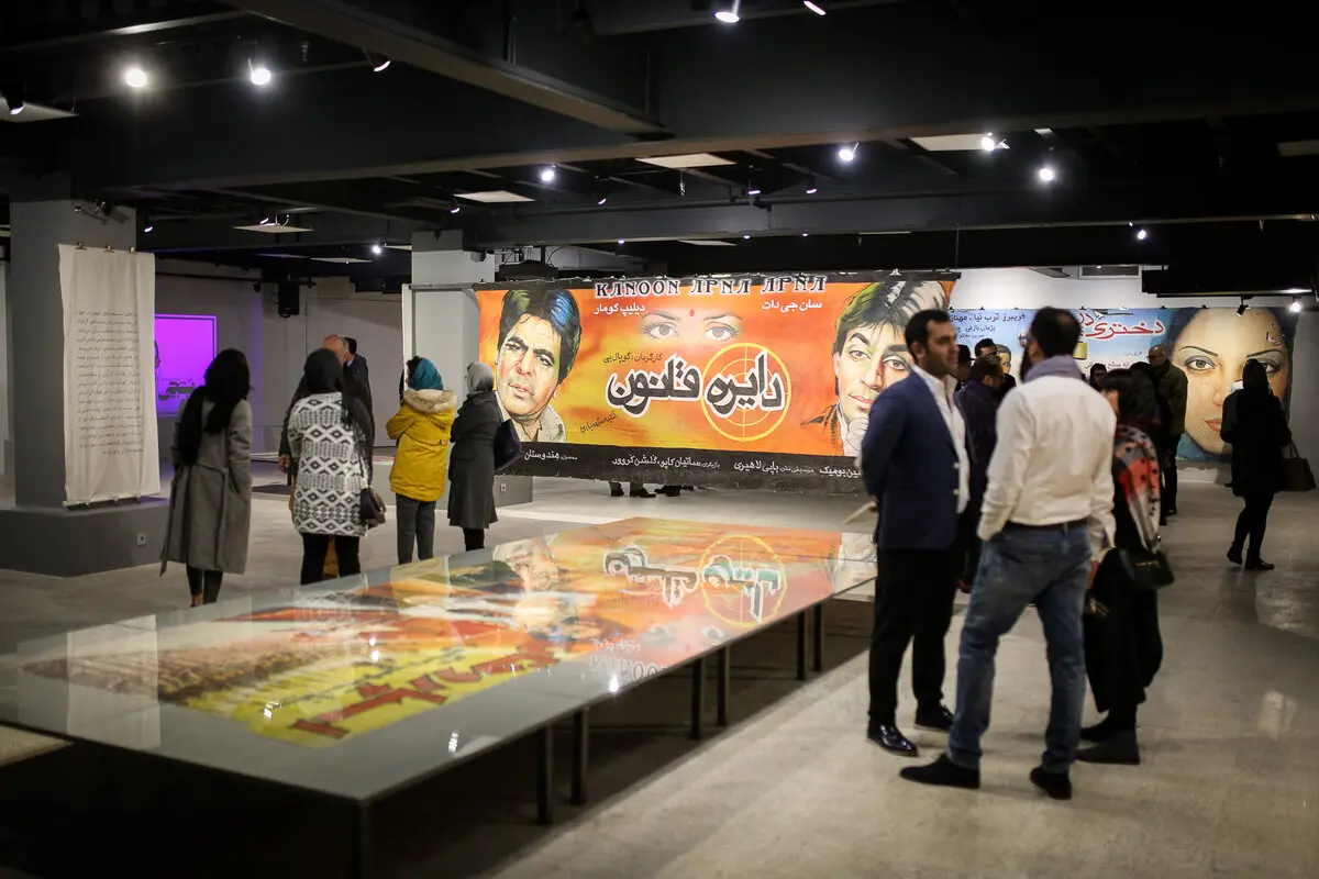 عکس ها از شوهر کرایه ای تا دختری در قفس/نوستالژی سردرهای سینماها