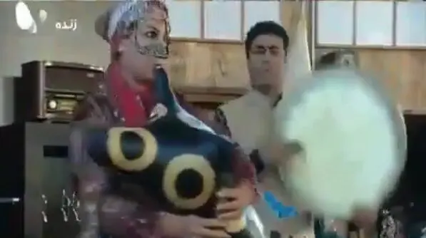 ببینید: پخش زنده نوازندگی زن در شبکه سه