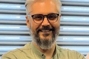 Erfan Abdolah zadeh: Art over oil