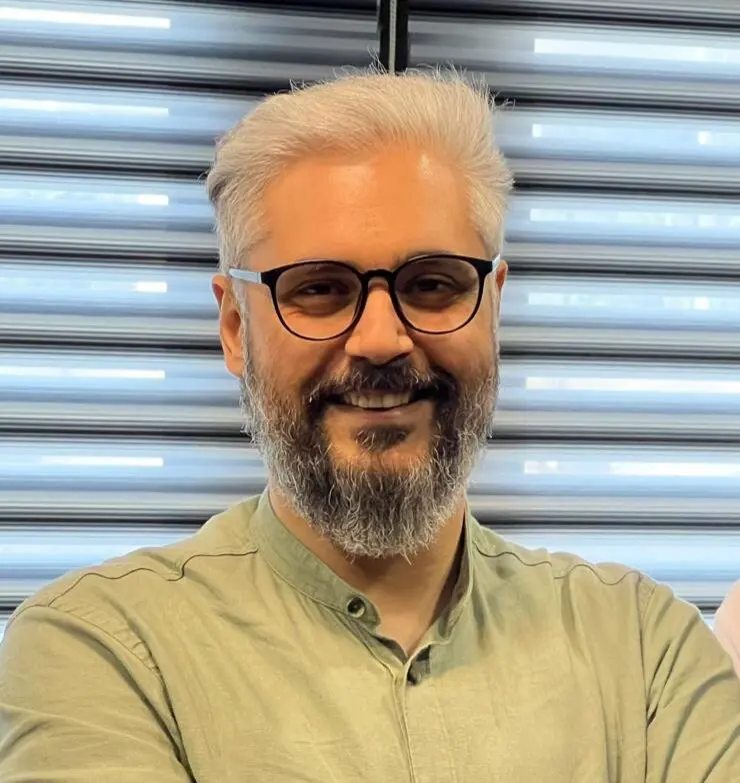 Erfan Abdolah zadeh: Art over oil