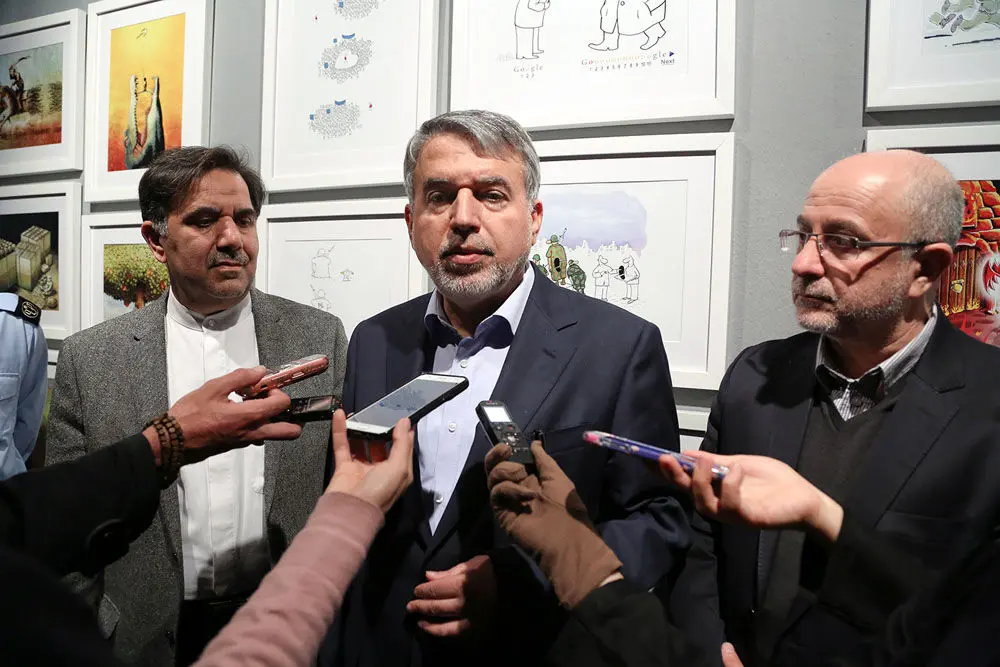 بازدید وزیر ارشاد ، وزیر راه و معاونت هنری از نمایشگاه آثار جشنواره هنرهای تجسمی فجر