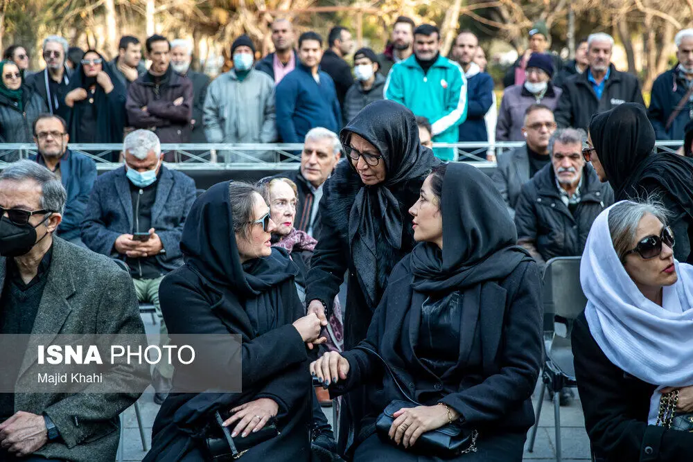 تشییع پیکر ژاله علو با حضور گسترده هنرمندان