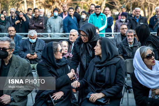 تشییع پیکر ژاله علو با حضور گسترده هنرمندان