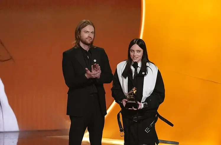 اعلام برندگان جوایز گرمی ۲۰۲۶ / گل وحشی بیلی آیلیش بهترین ترانه سال شد