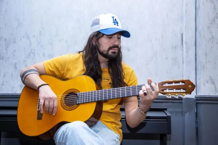 امیرعباس گلاب: حال و هوای عرفان گرفتم/ بشنوید