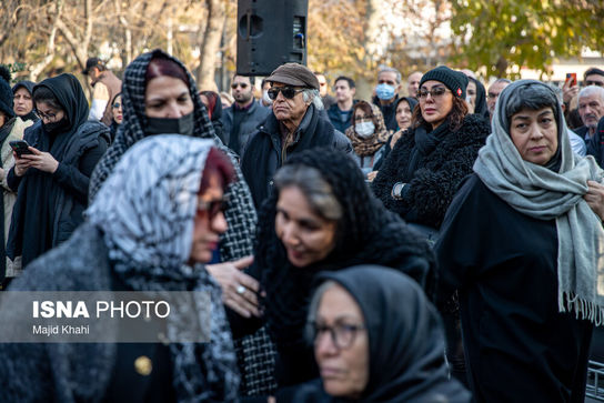 تشییع پیکر ژاله علو با حضور گسترده هنرمندان