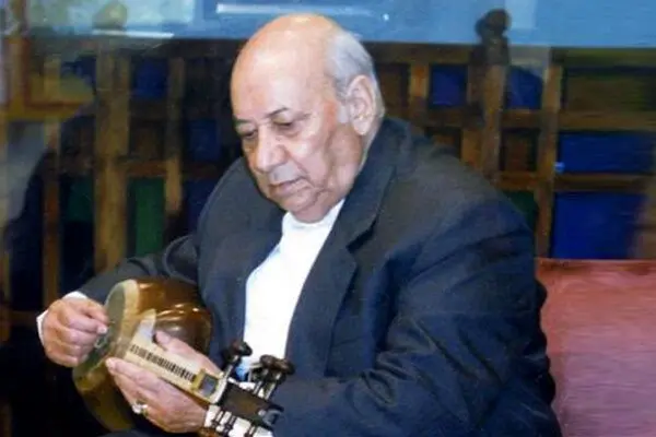 هنرمندی که با ساز به شجریان آواز آموخت
