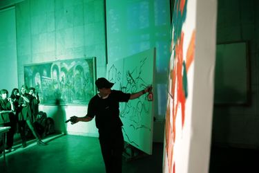 رنگ وستا در هفته دیزاین تهران در دانشکده هنرهای زیبا